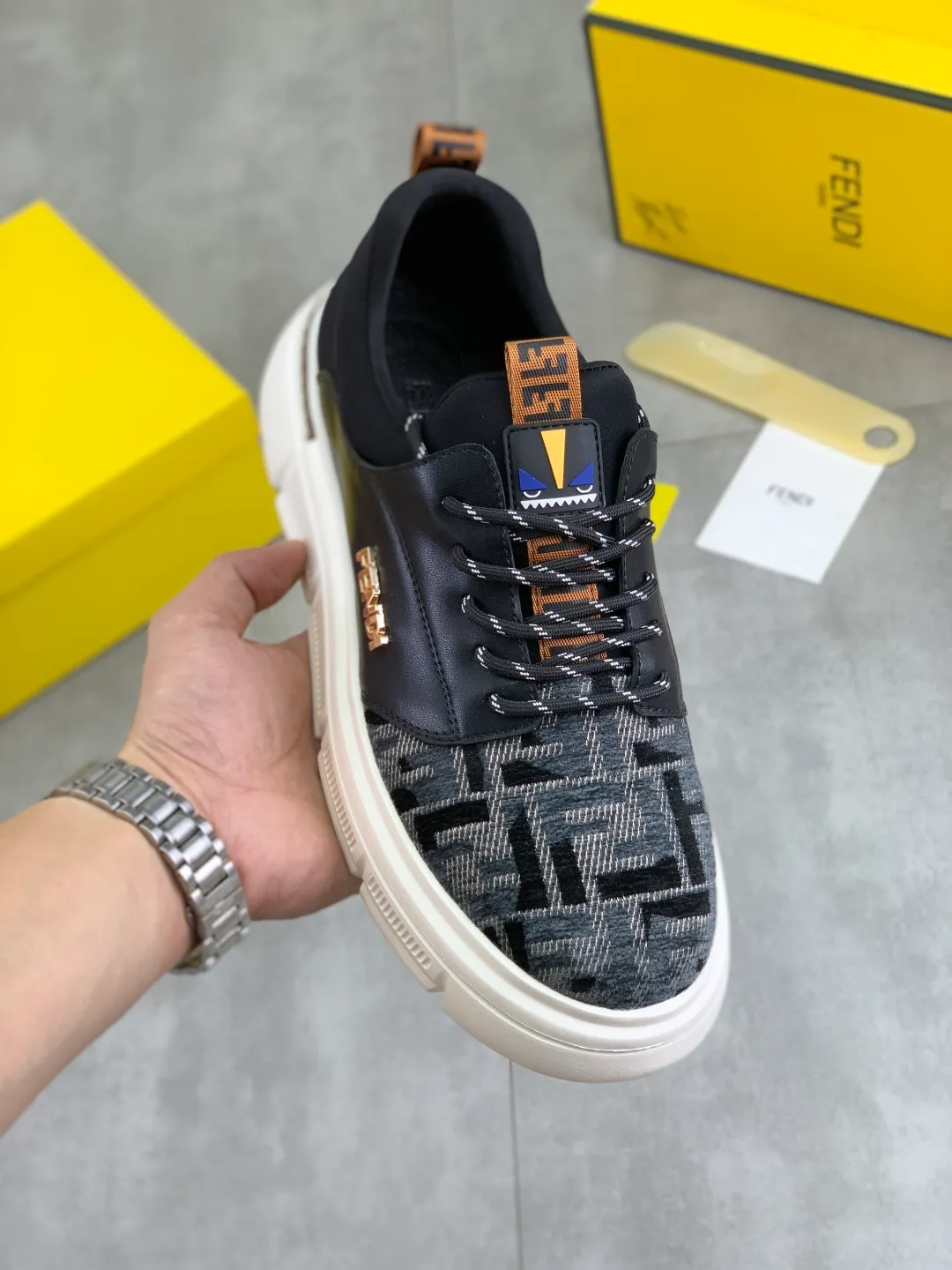 ​Men's shoes 💰P400 💰[New style] little monster 🆘 New FENDI (Fendi) new style 🕶️🕶️Simple routing effect, showing an elegant and cool driving shoe 🎬Using imported calfskin + first-layer pigskin lining🐂Excellent material🎬Detailed workmanship 🤗Comfortable foot feel➰➰. ​Pair it with any outfit to show your taste and temperament, low-key luxury ♻️Design ​simple and elegant ​noble and fashionable 🍃​Very loved and favored by trendy men 💓❤️size: 38-44 2️⃣colors available